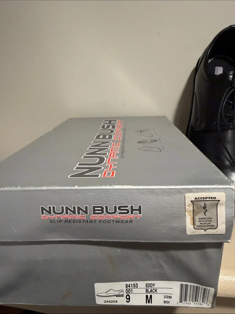 Nunn Bush Black Men's Lace-Up Oxfords